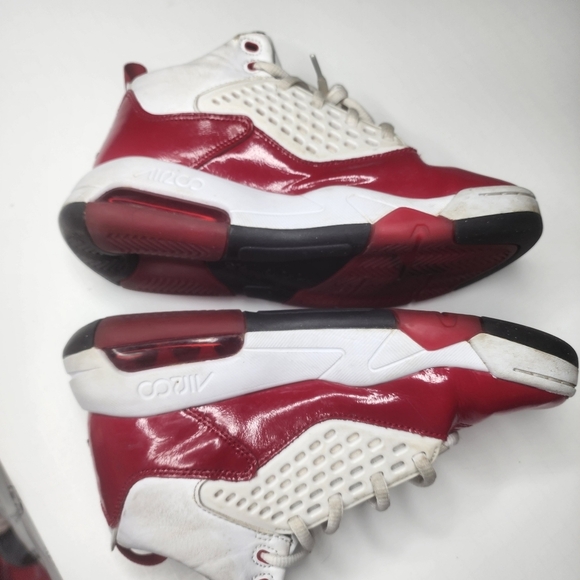 Jordan Maxin 200 White Gym Red 5.5 Youth Women's 7 - Picture 5 of 10